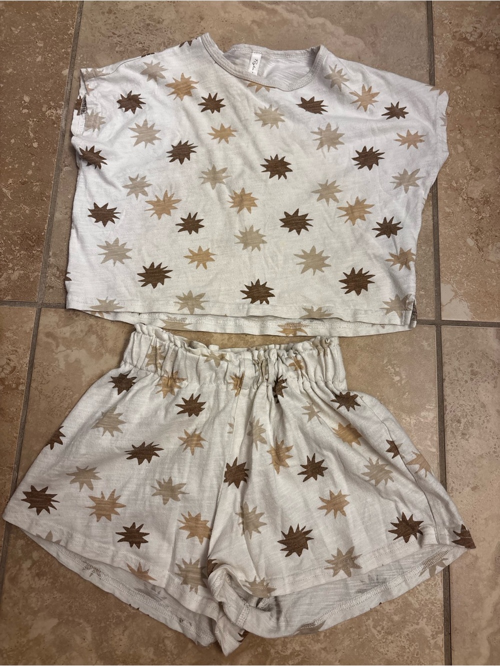 Rylee + Cru Kids Star-Print Elastic Waist Shorts and top set